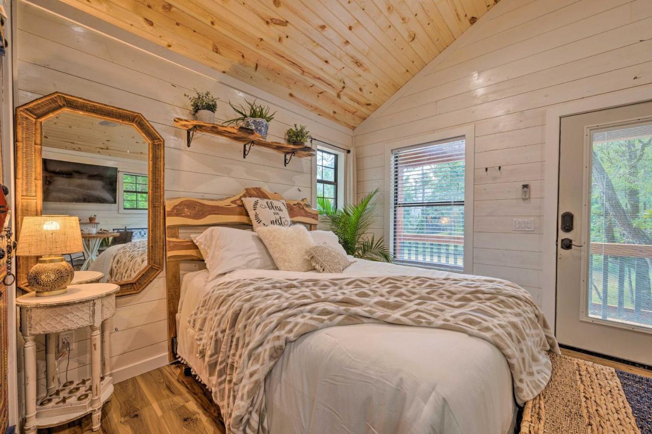 Romantic Broken Bow Cabin With Jacuzzi And Fire Pit! Экстерьер фото